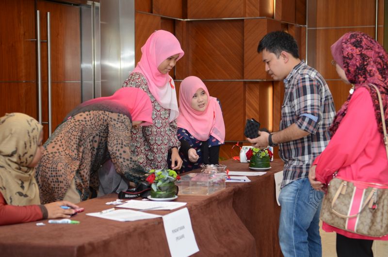 Hi tea alumni  14  029